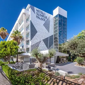 מלון Olympus Palace, סאלו
